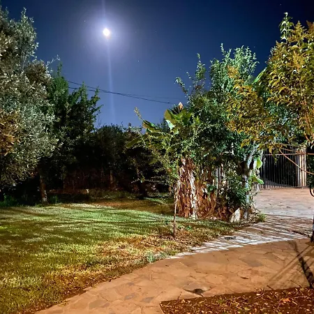 Cottage House,With Big Garden & Lawn Amaliada Extérieur photo